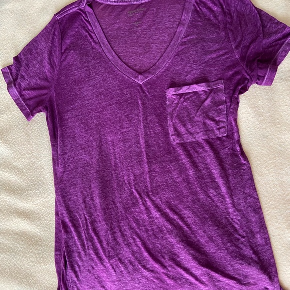 Lot of 6 t-shirts, perfect for the gym or lounge days. Size jr lg and xl - Picture 7 of 9